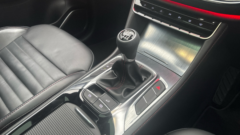 MG Hs 1.5 T-GDI Exclusive 5dr Petrol Hatchback